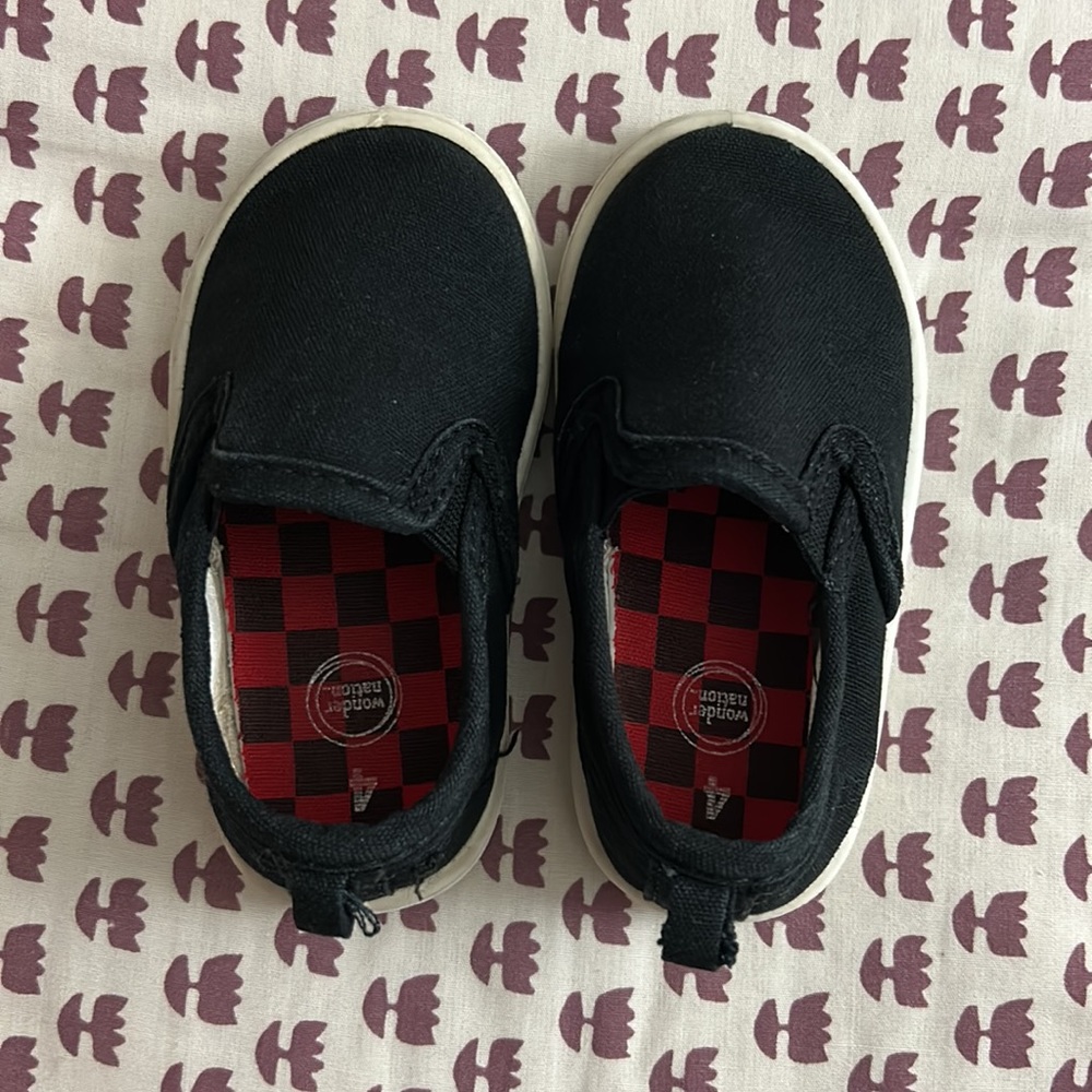 WonderNation Slip On Shoes for Boys (Size: 4M)